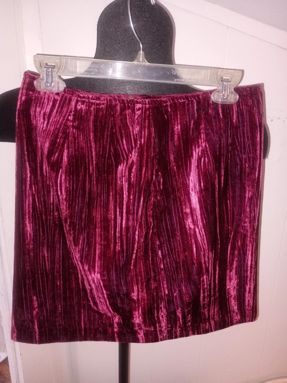 Guess Crushed Velvet Mini Skirt - Burgundy Vintage